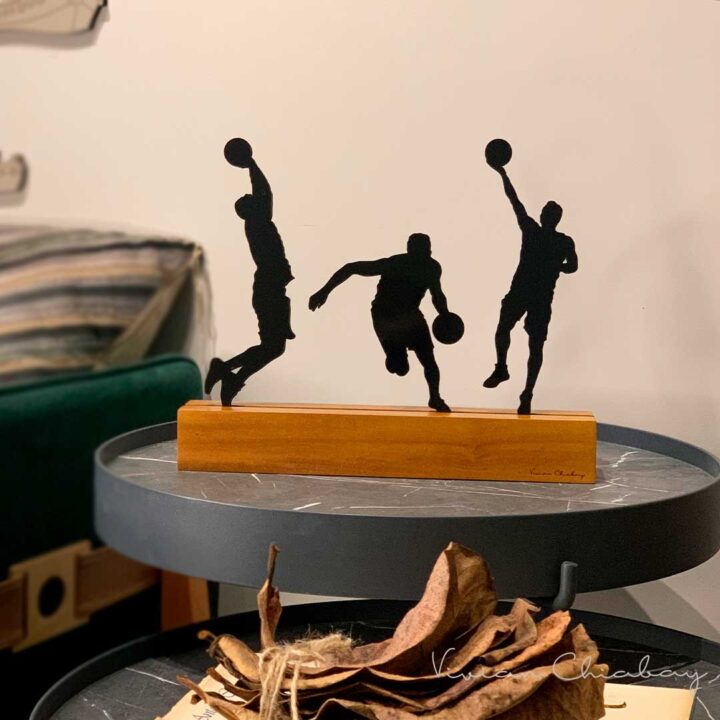 Presente personalizado em silhueta de jogador de basquete
