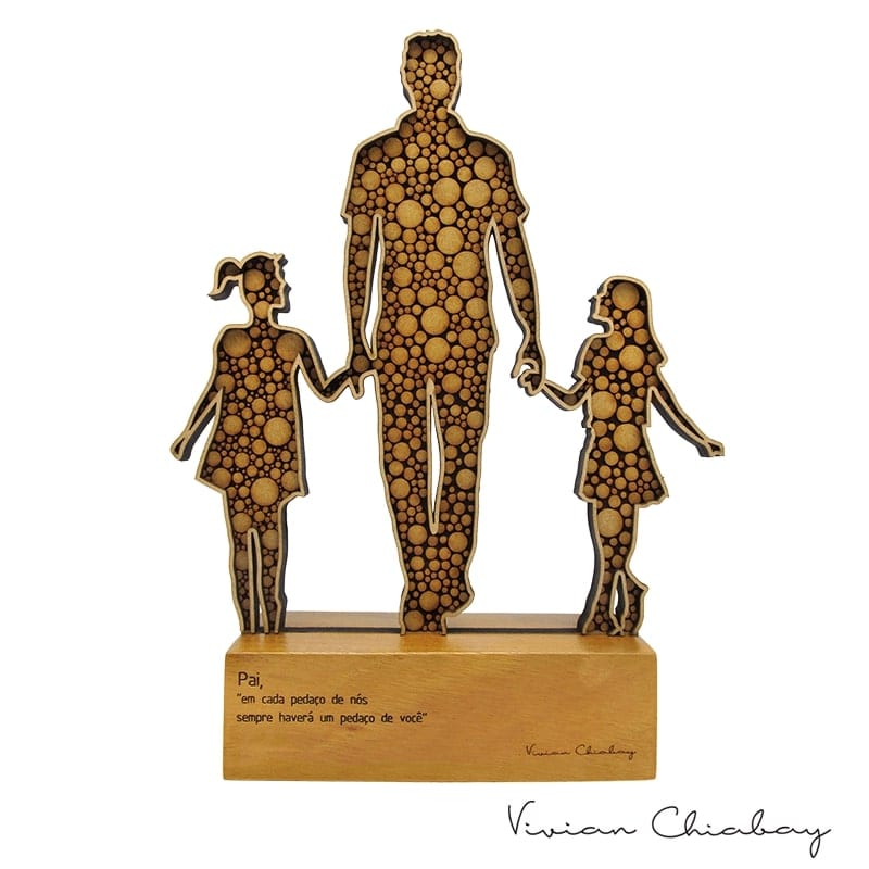 Troféu Silhueta Poá Família Pai e duas Filhas